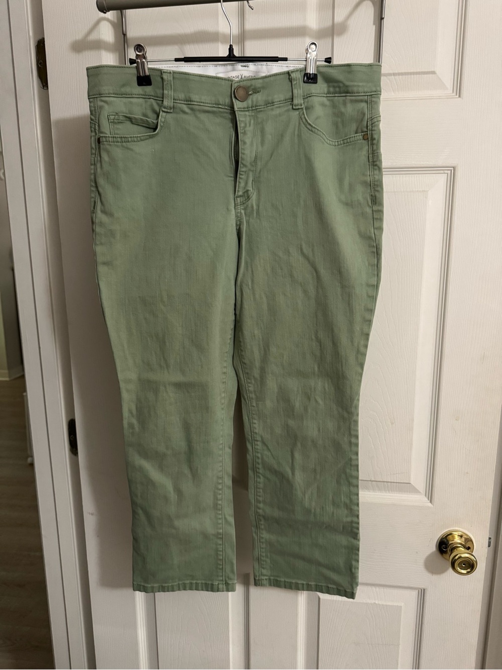 Vintage America Women’s Sage Green Stretch Cropped Jeans